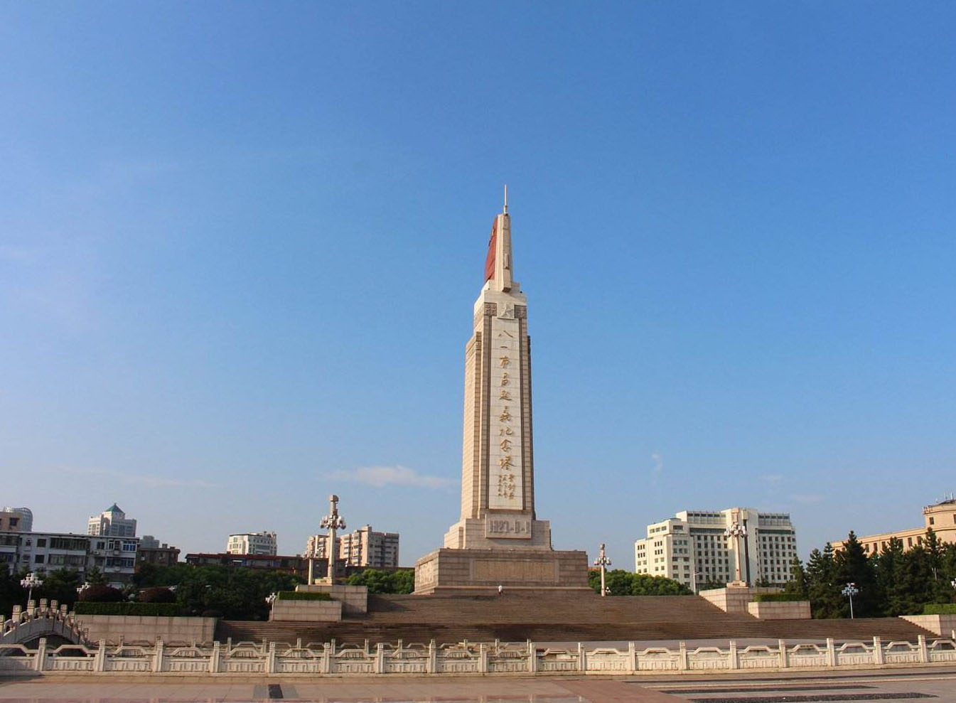 八一广场纪念碑图片图片