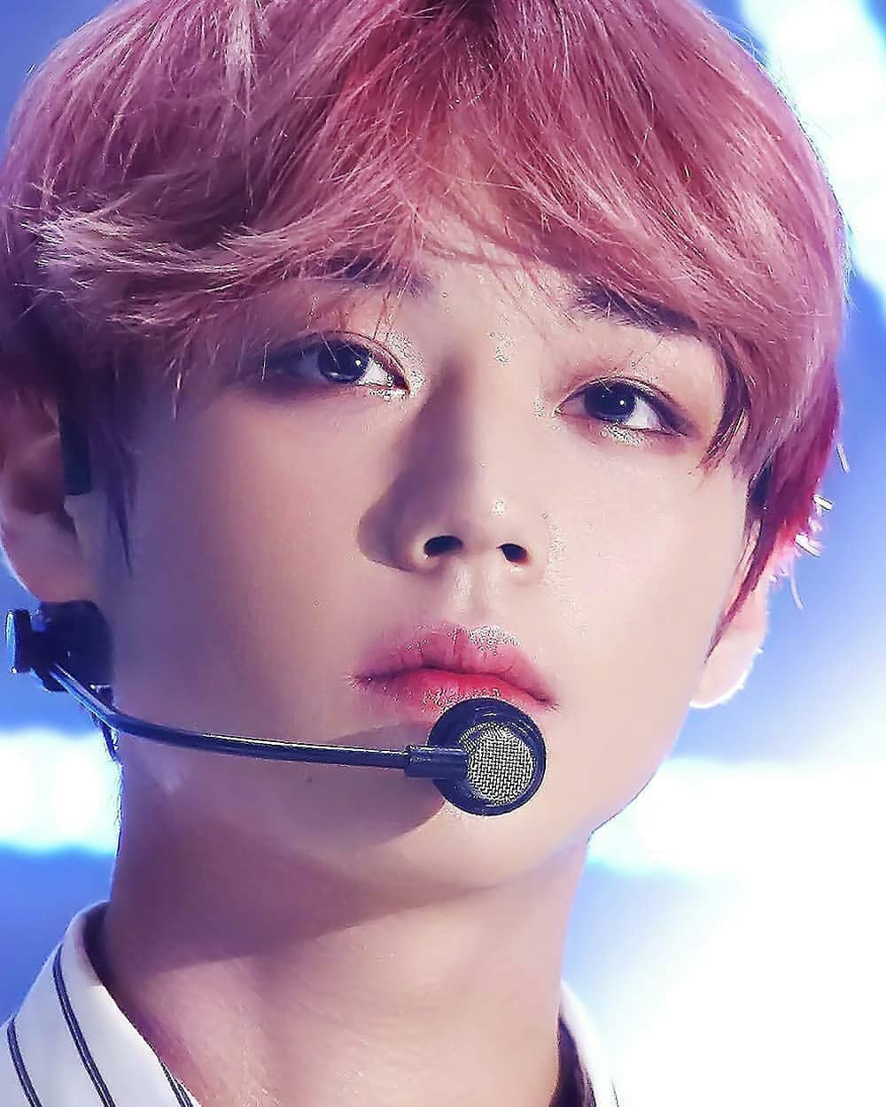 "wink男"朴志训红发造型合集,网友:颜即正义