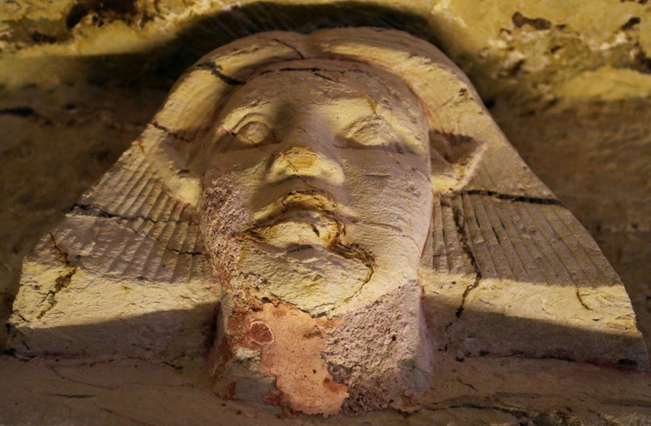 埃及金字塔群发现4400年前古墓:里面别有洞天,巨大人像栩栩如生