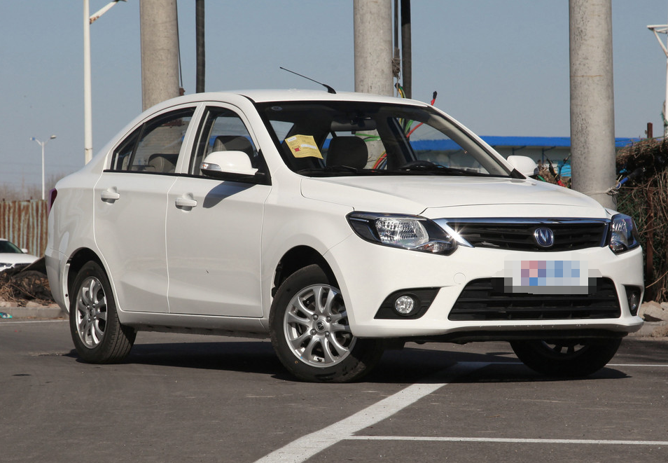 这台悦翔v3真不错,外观简约大气,性价比高,年轻人的选择!