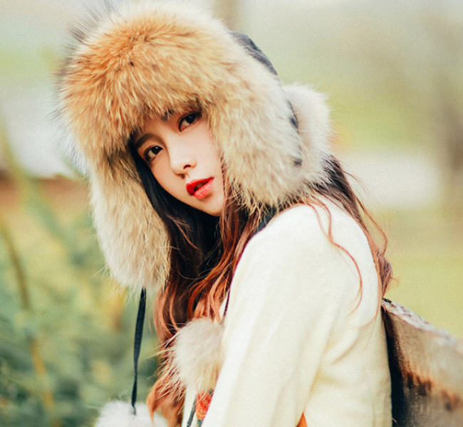 肤如凝脂肌如雪的冬日美女,清纯文艺,知性优雅充满魅力