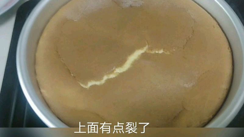 第一次用新买的32L烤箱做海绵蛋糕,做成这样算是成功了吗?