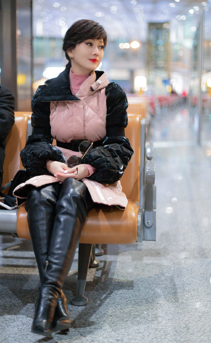 疫情期间你有哪些烦恼# 《宅》 小伙伴们宅在家都干些什么呢 是不是