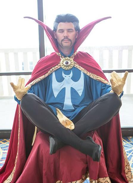 奇异博士.漫威英雄cos,网友:小贱,求你了,别放过龟仙人!