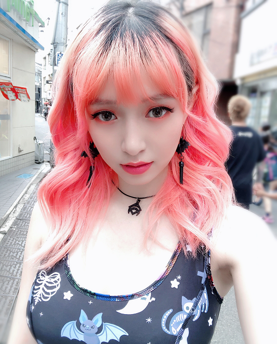 夫妻俩"唱双簧"捞钱?eva吃相难看被声讨,阮民安:我更爱香港