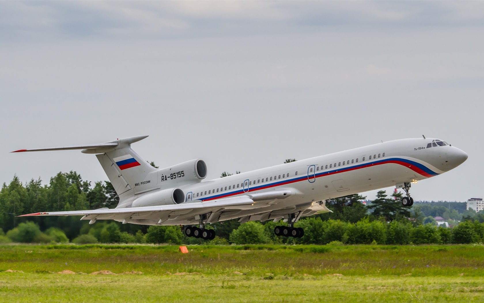 俄罗斯产客机图片