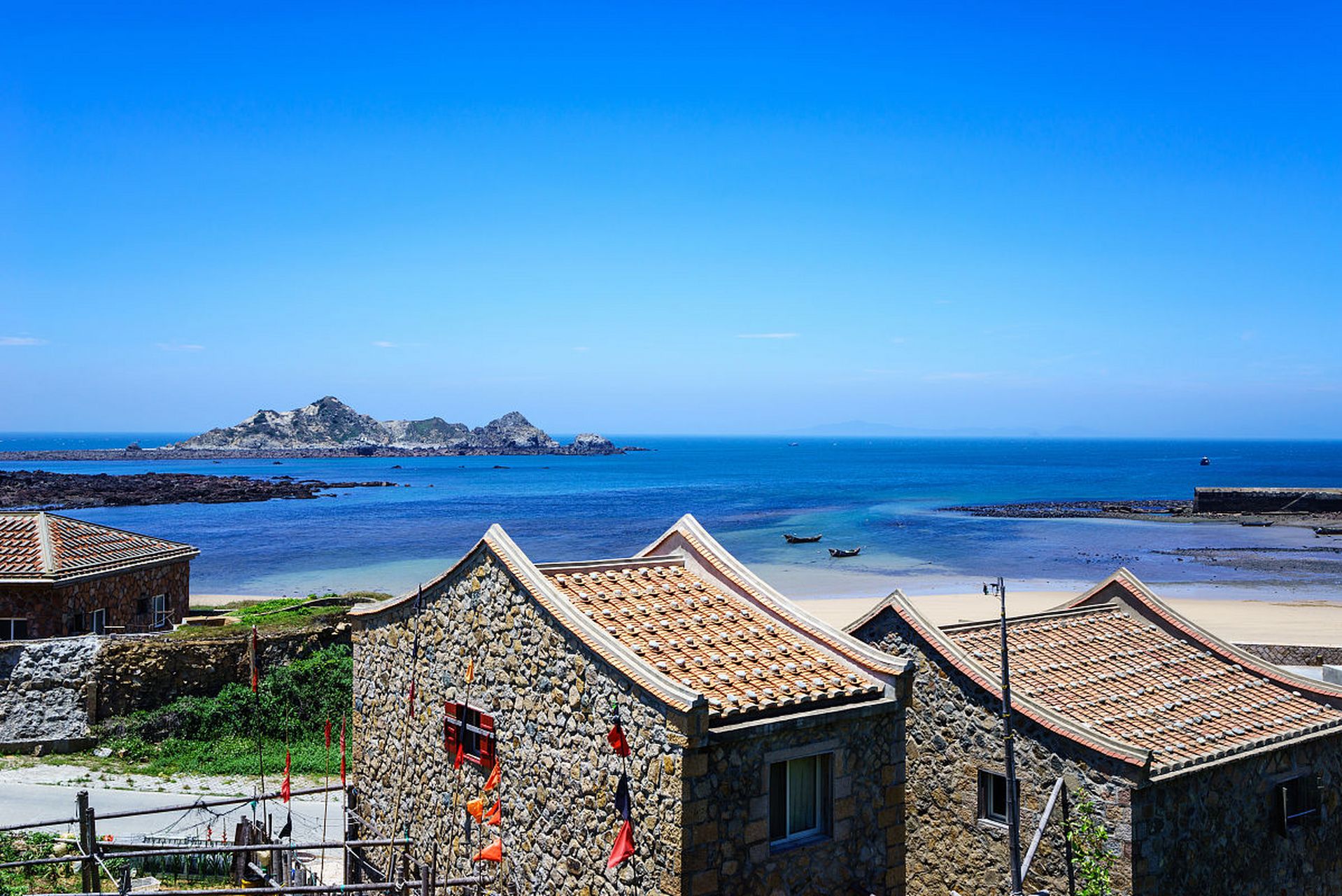 到福建平潭岛,被这里的石头屋所吸引.