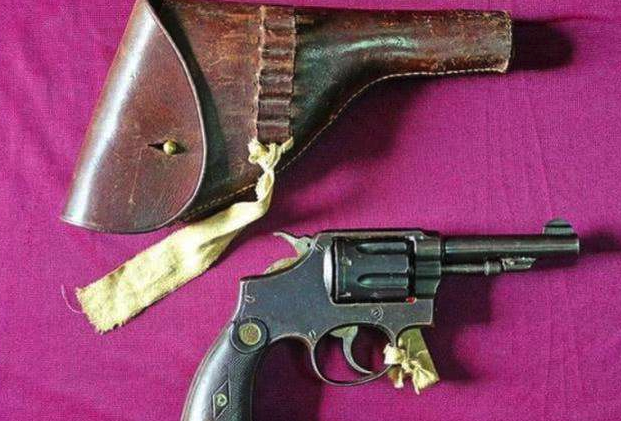 戴笠珍贵遗物:一把军人都想要的短剑,还有他生前最重要的物品!