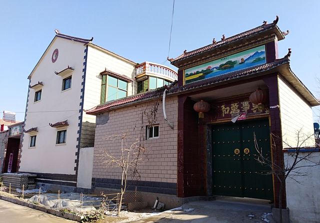 河南农村一怪现象,为啥在外有房的农民,还要回老家盖新房