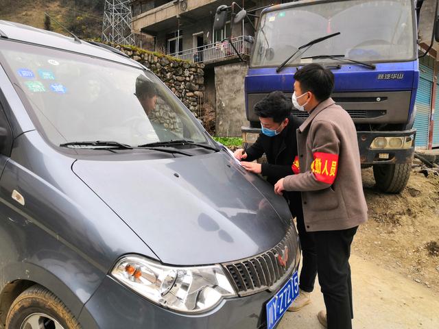 四川省通江县人武部:现役军人返乡探亲,主动请缨抗"疫"