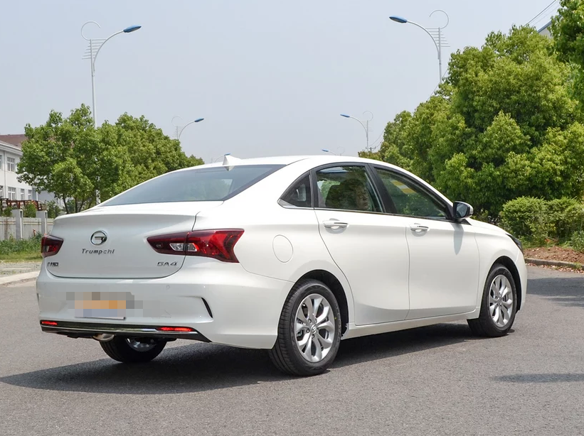 广汽传祺ga4的汽车品析,非常符合大众的审美,全身比例也很协调