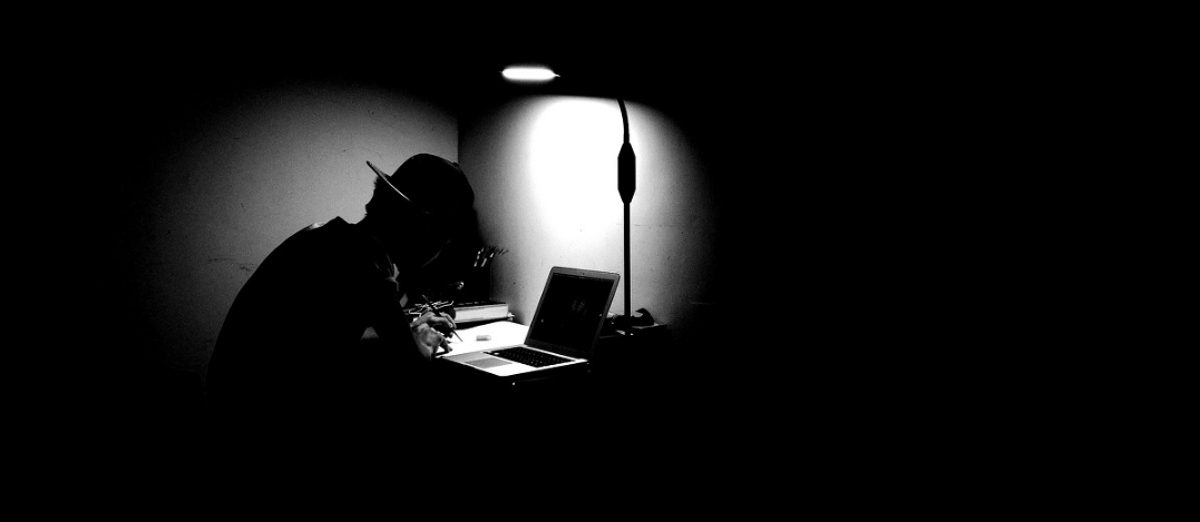 90后新常态 —"报复性熬夜"