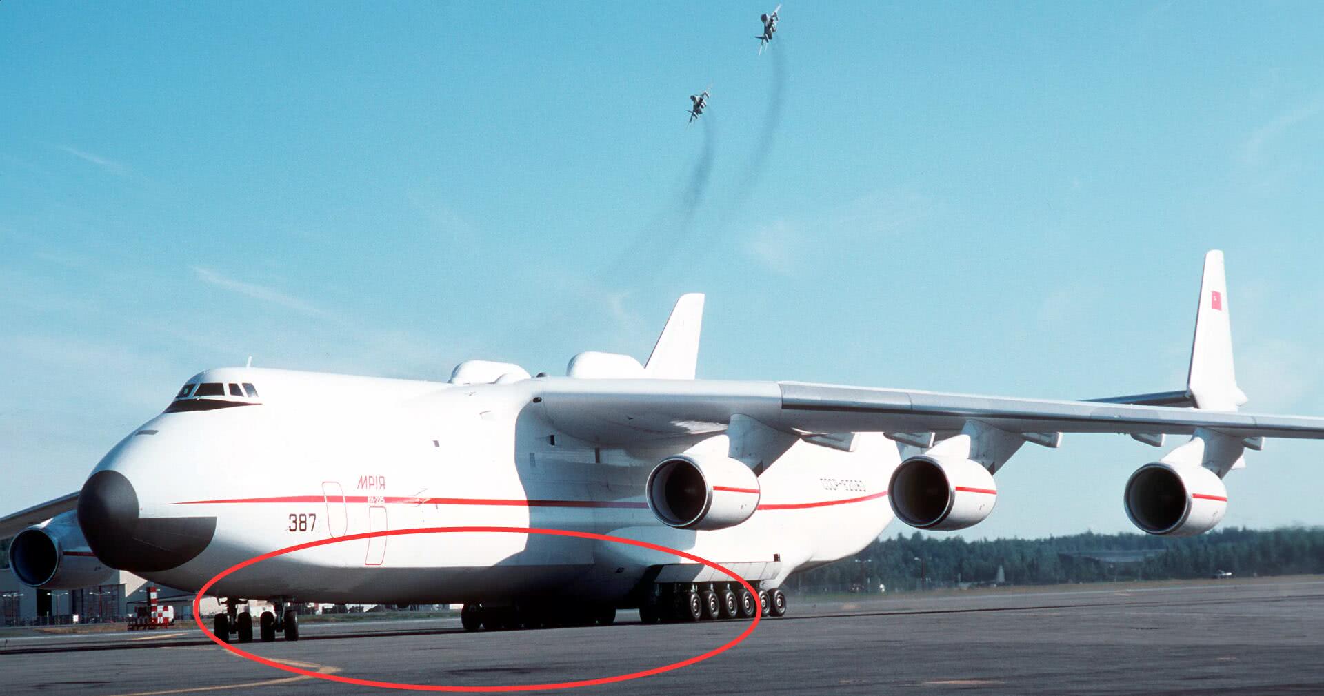 美国推出双机身巨型飞机,空射能力世界第一,可送人上太空观景