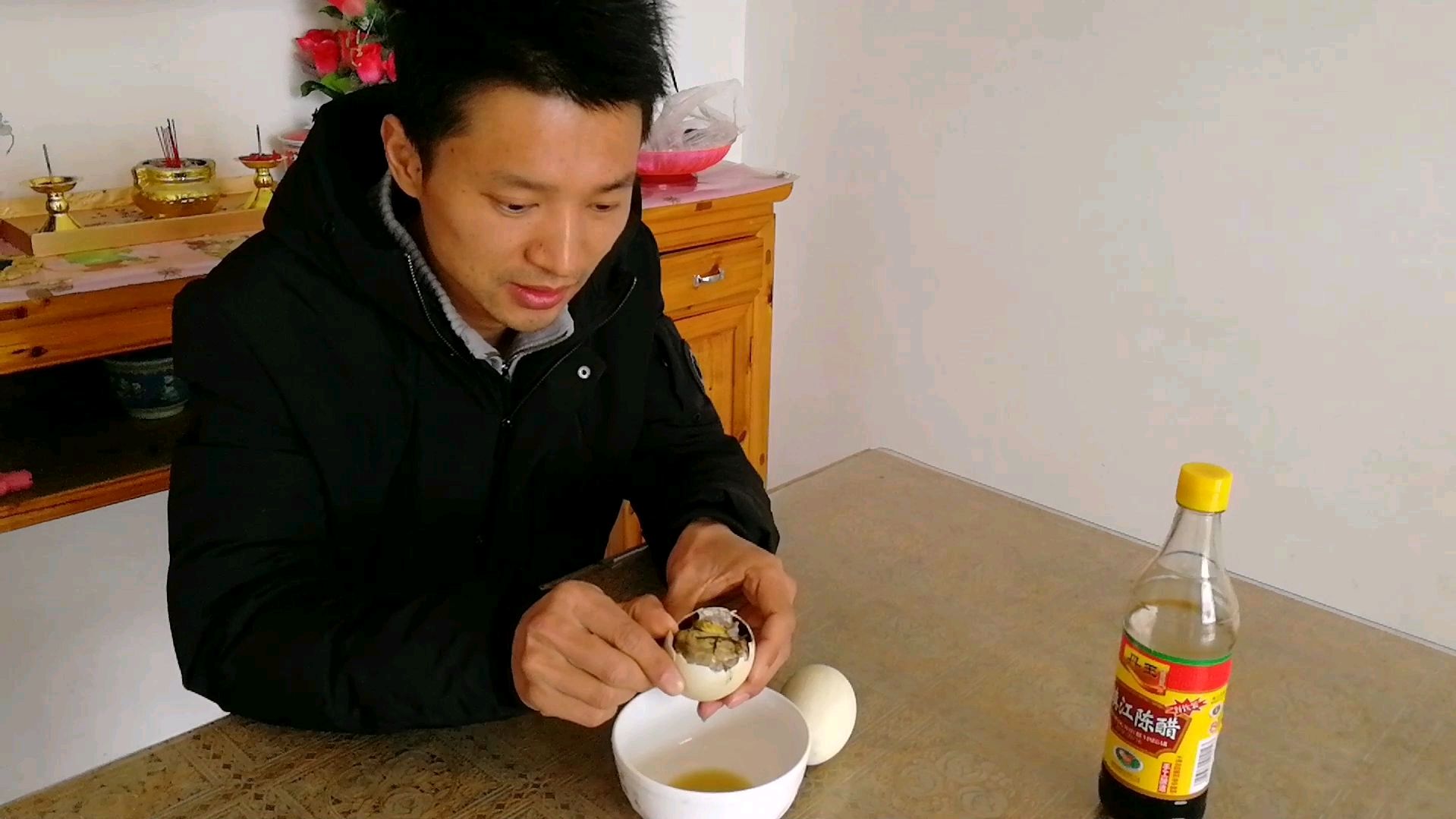 这种美食你们见过吗?10块钱一个都买不到,有人喜欢有人怕