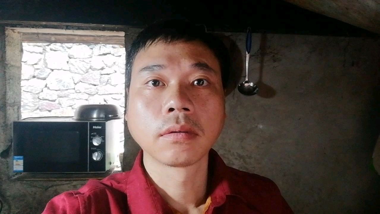 今天下厨炒个蛋炒饭我的拿手好戏