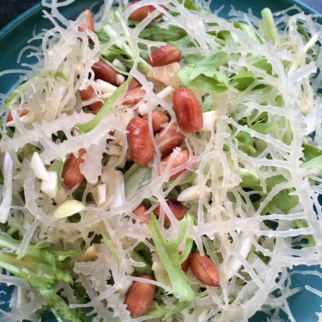 花生苦菊拌石花菜,清新爽口