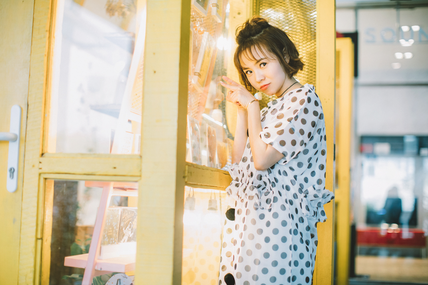 王小牙赴泰旅行,写真清新可爱被称赞