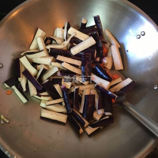 茄子焖饭,简单开胃懒人必备,一锅吃三碗都不够