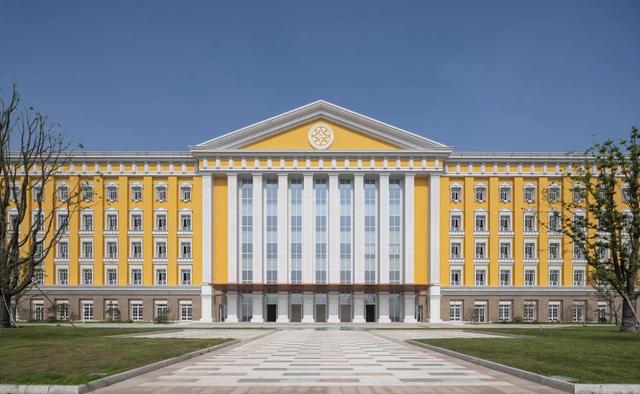 华为苏州企业业务总部,建筑形如"克里姆林宫"