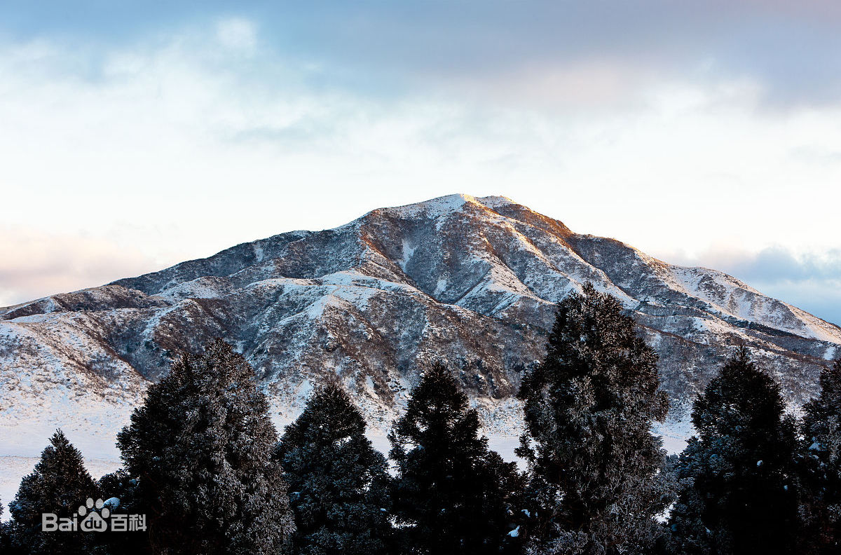 日本阿苏山火山再次小规模喷发