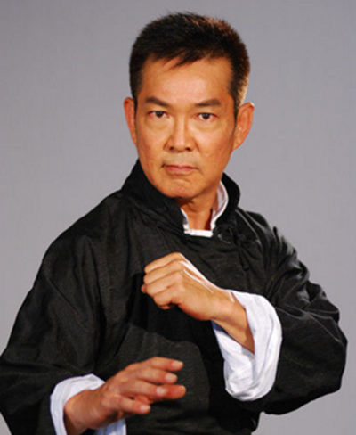 虽然大多数人认为,元彪没了名气,不再风光,但是这样,也是元彪自己的