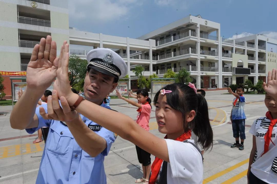 「厦门·榜样」陈清洲:暖心警察 时代楷模