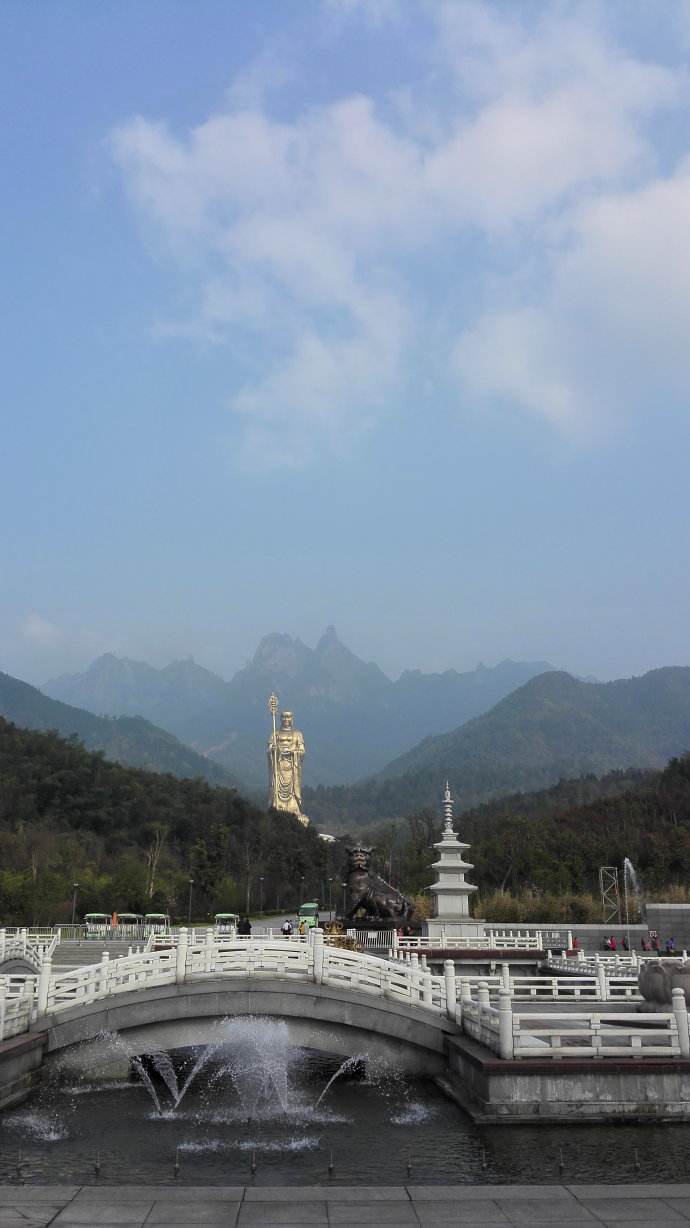 濟南大佛頭,北京市雲龍澗.細數那些山比較險的旅遊休閒場所