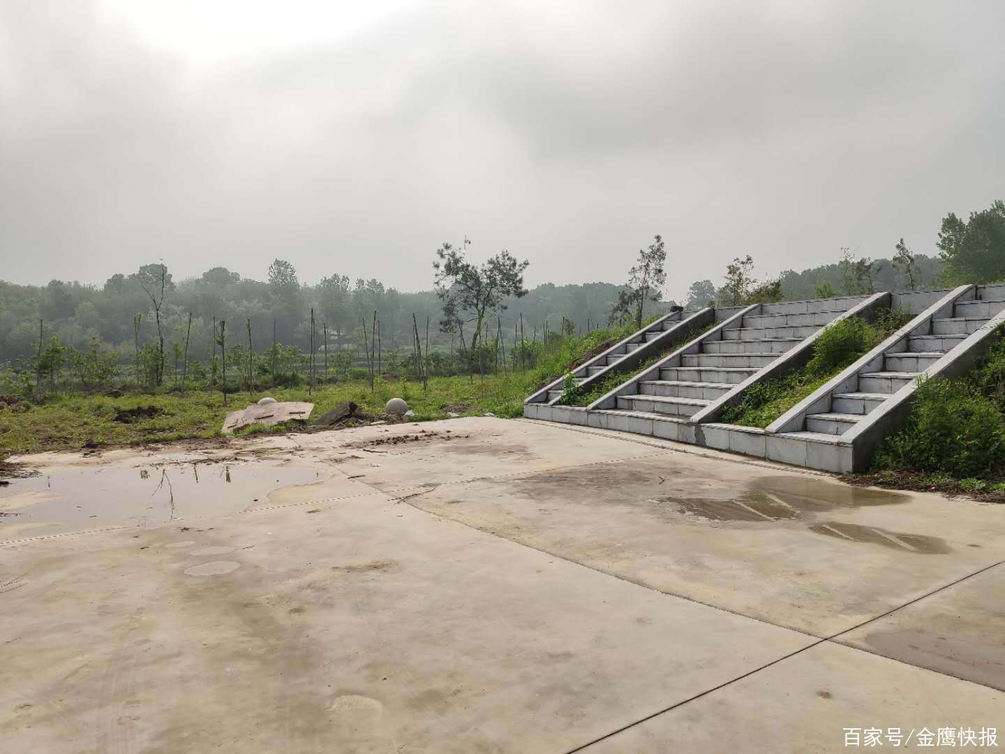 追蹤信陽市平橋區陳畈村違建別墅豪華墓地何時拆