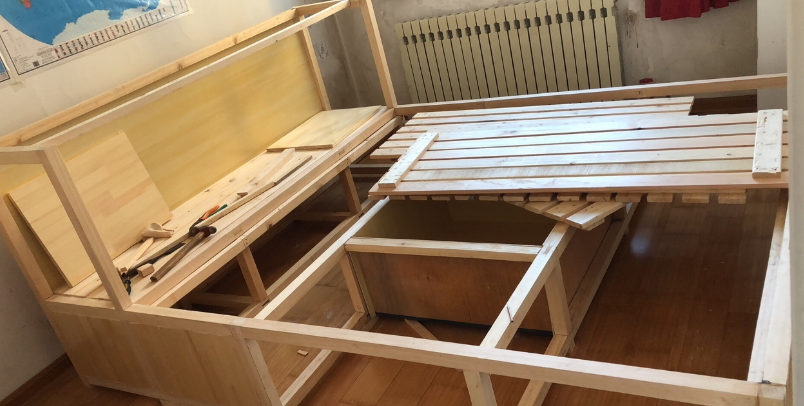 宝妈为孩子"自制"榻榻米床,太优秀!网友:没男人什么事了!