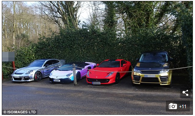 壕!奥巴梅扬4辆豪车抵伦敦 总价超700万 并排陈列如车展