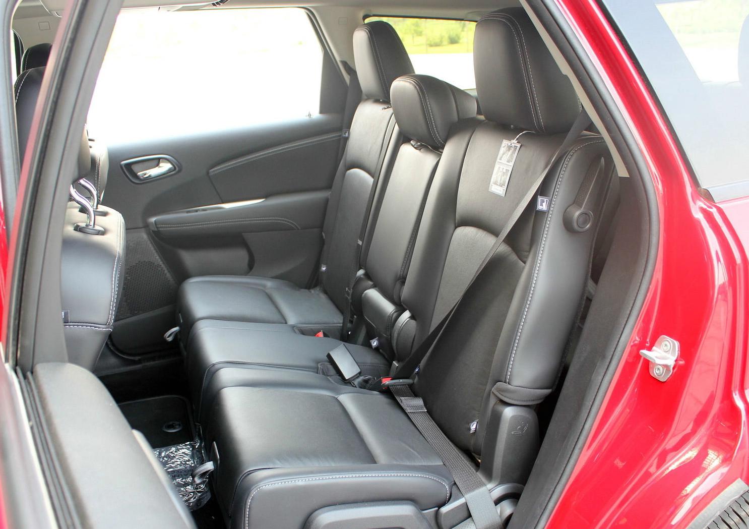 经典酷威照片欣赏,新颖的造型,设计的非常现代