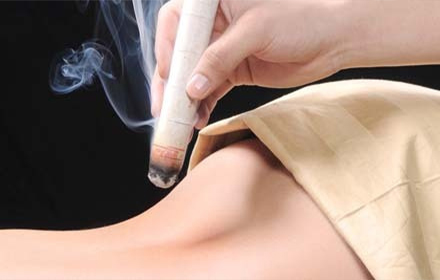 经常艾灸好处多,可改善妇科疾病,掌握这个穴位,就是艾灸高手!