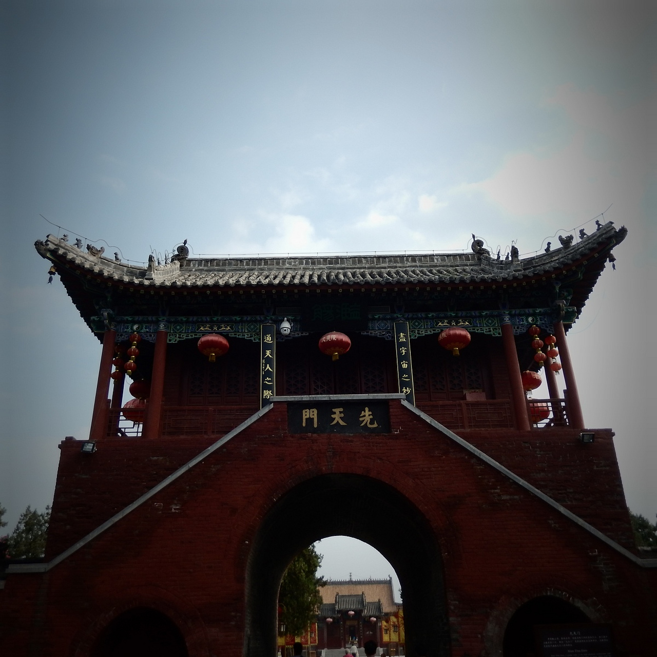 祁县旅游景点大全,包括乔家大院,渠家大院,祁县古城墙,晋商博物馆