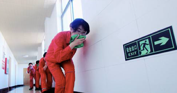火灾时不能用湿毛巾捂住口鼻逃生?真相在这里