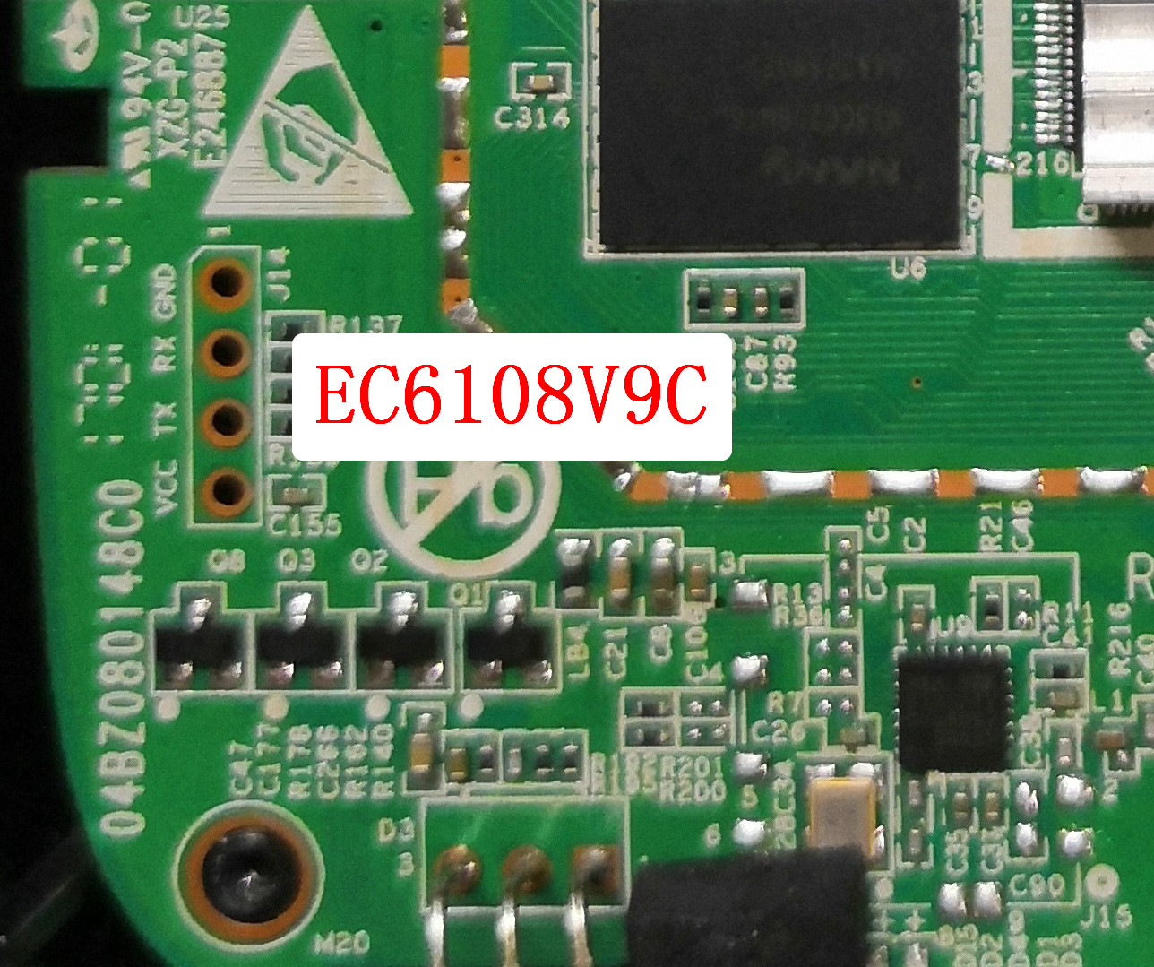 符合规范,留有ttl串口位置和清晰标记,如华为悦盒ec6108v9系列盒子