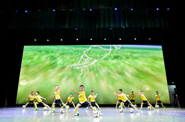 上海市五角场小学迎来七十岁"生日宴"