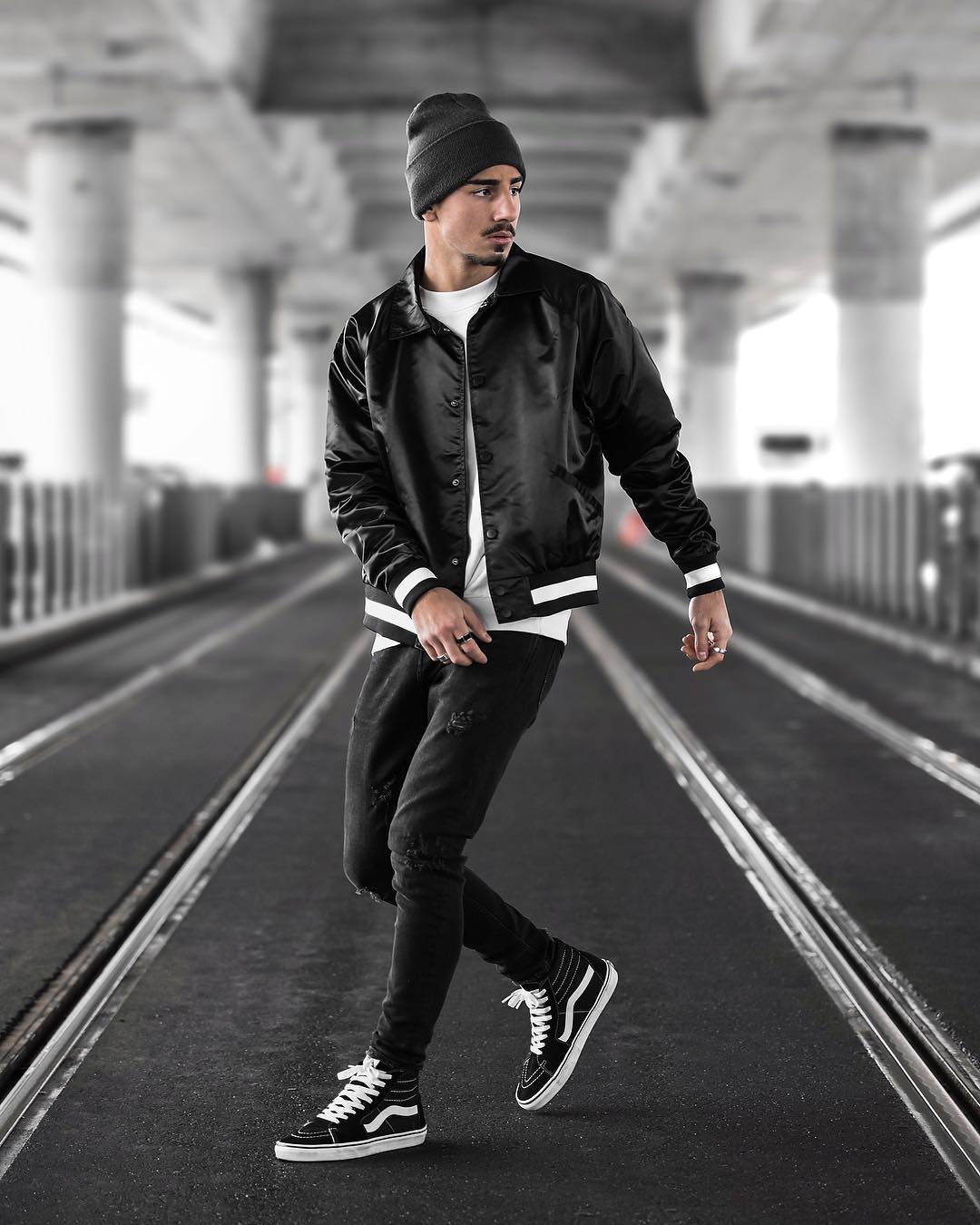 非常喜欢街头风的潮男,穿搭真是太帅太酷太有型了