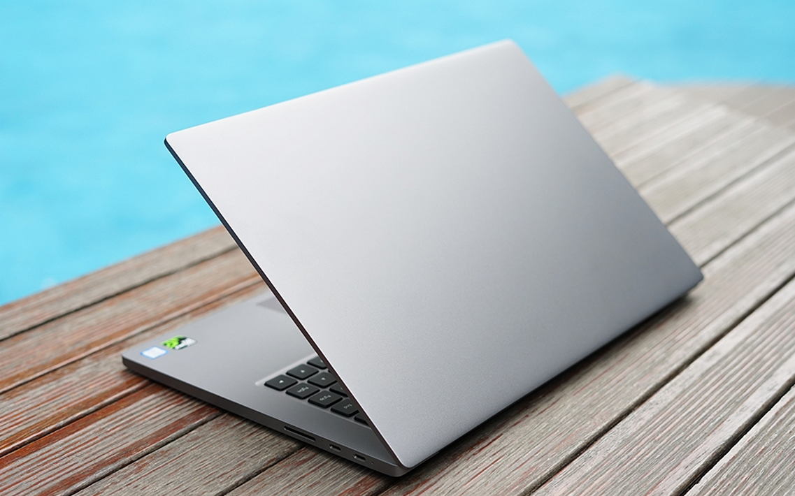 小米笔记本pro gtx实物图:外观时尚轻薄,不输给苹果的mac