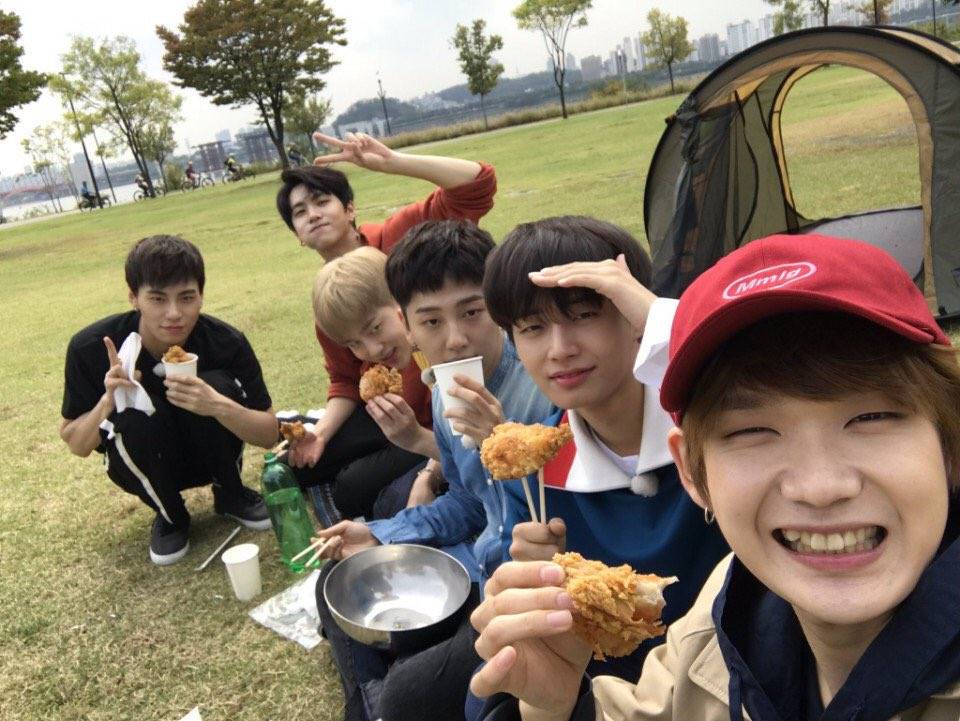 101系最优秀的男团,满载着的是粉丝们的泪水