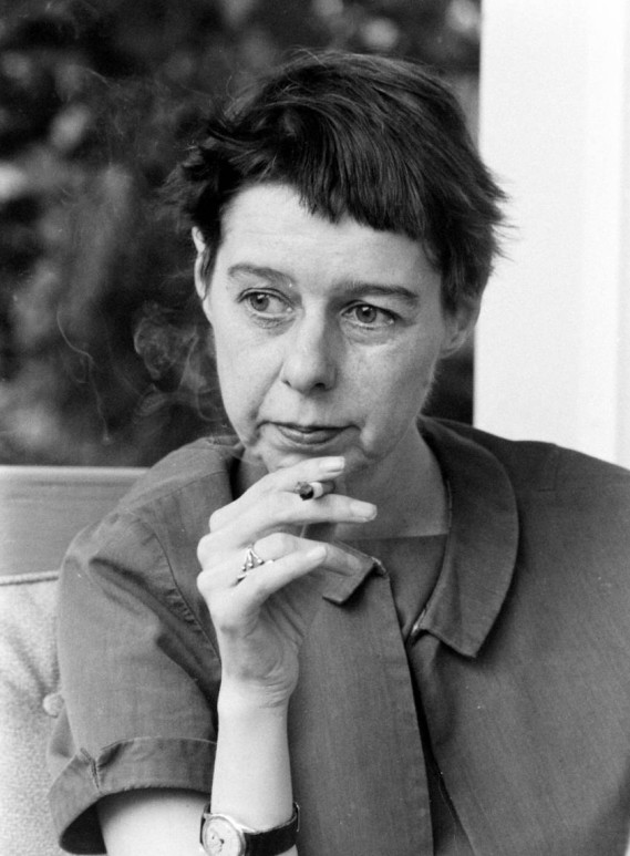 此人三次中风,20岁结婚,29岁全身瘫痪,成名后暴露本性