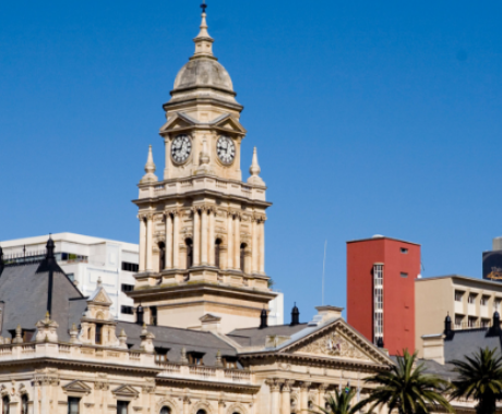 拉各斯:是尼日利亚的旧都和最大港市,西非第一大城市,市区人口约794