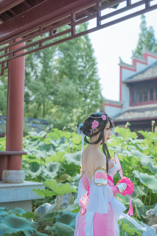 王者荣耀甄姬cos,很漂亮的小姐姐