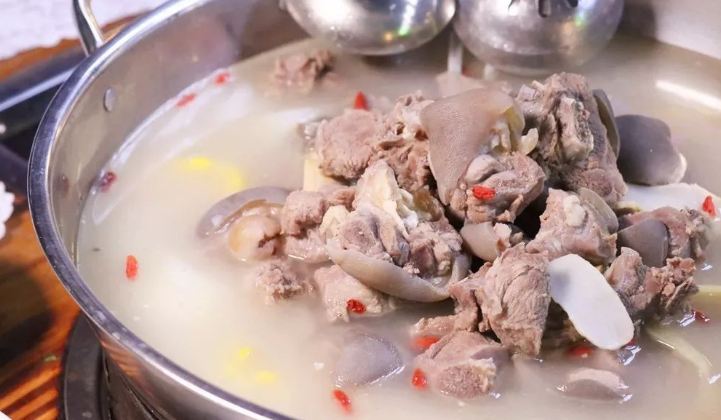 和我一起去潍坊吧,去尝一尝临朐全羊宴,让你流连忘返