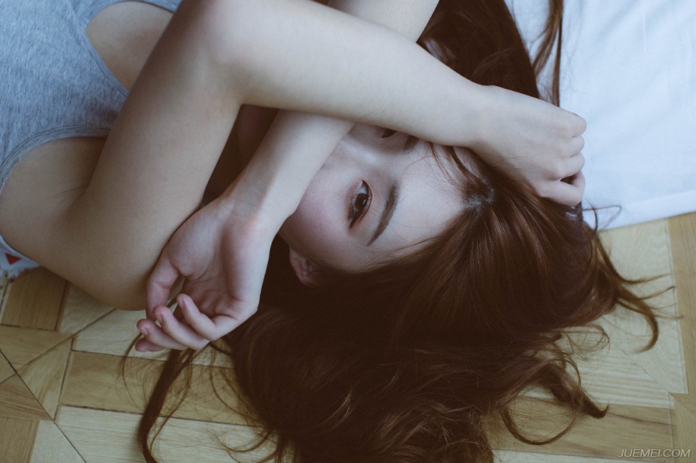 有一种情绪!情绪低落的美女