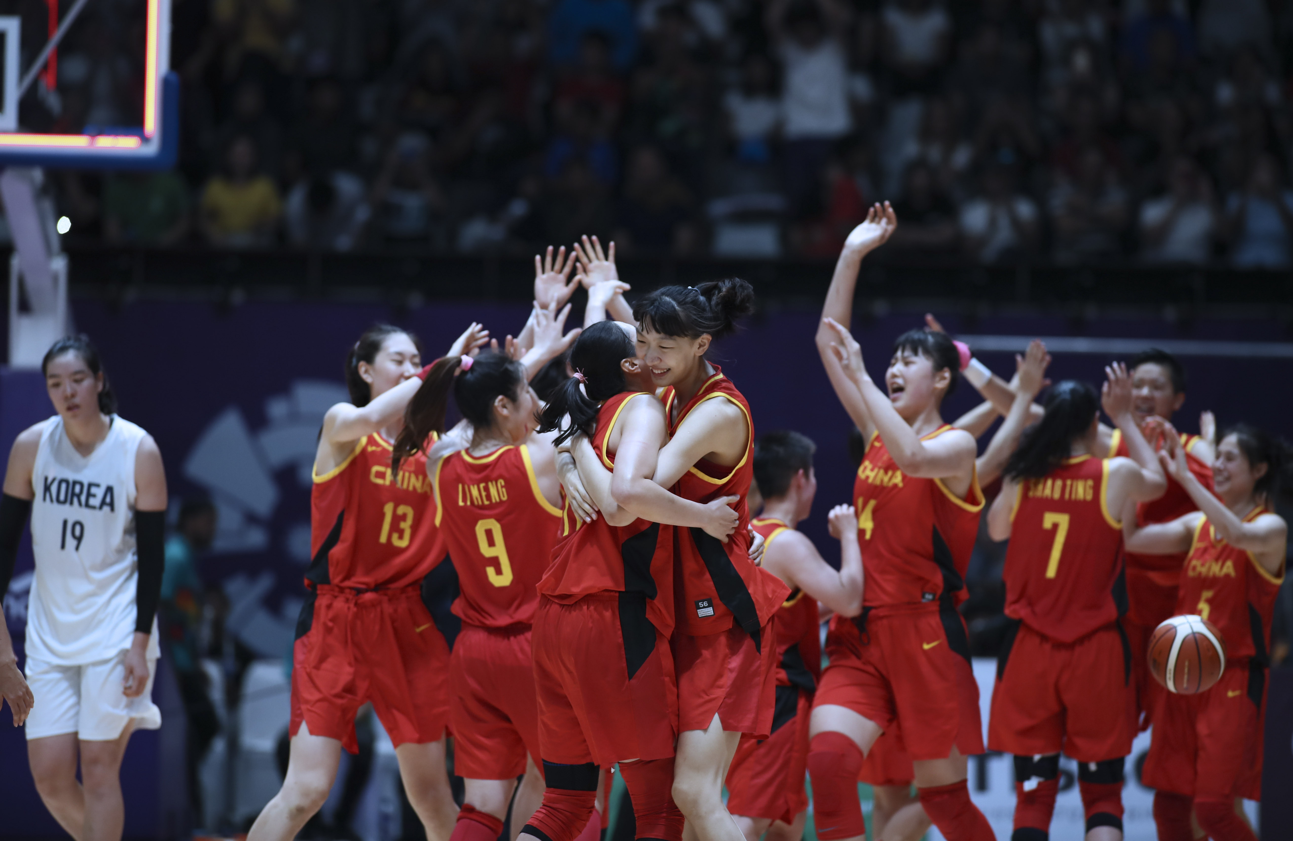 篮球——女子决赛:中国队夺冠(32)