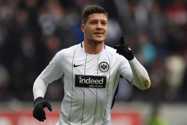 「夜读」中超红牌创纪录 足球小将大斗殴