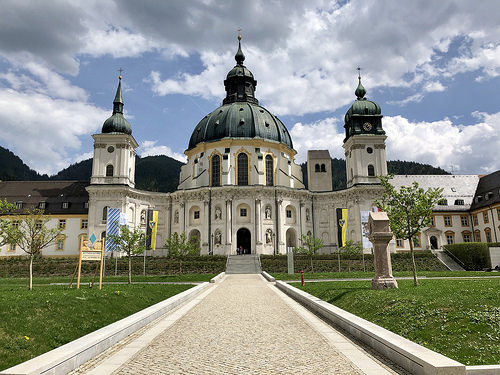 德国法兰克福,是德国第五大城市