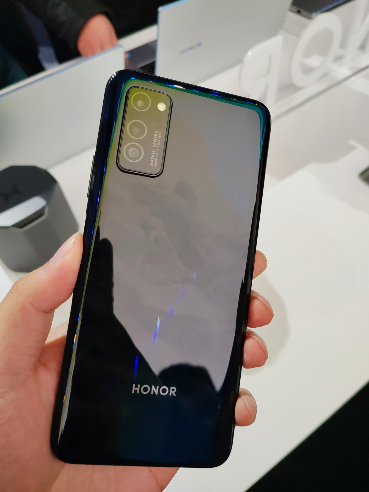 快看|荣耀发布v30系列5g手机,起售价3299元