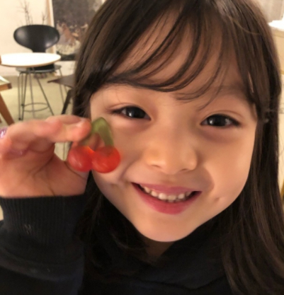 "梨涡妹妹"金在恩,靠着美好颜值成为新一代网红!