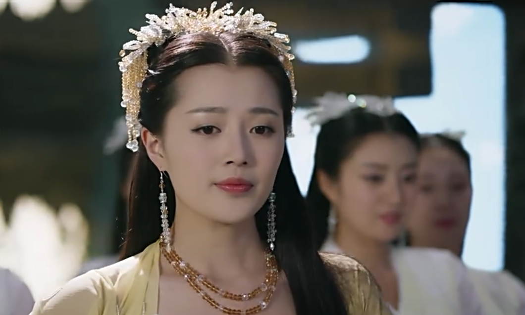 绿袖公主 绿袖公主公主的柔弱也是装的,并且绿袖公主还是个花痴公主